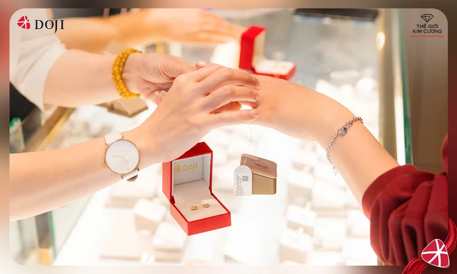 Ưu đãi tới 32 triệu khi mua sắm trang sức tại DOJI và Thế Giới Kim Cương Ưu đãi tới 32 triệu khi mua sắm trang sức tại DOJI và Thế Giới Kim Cương