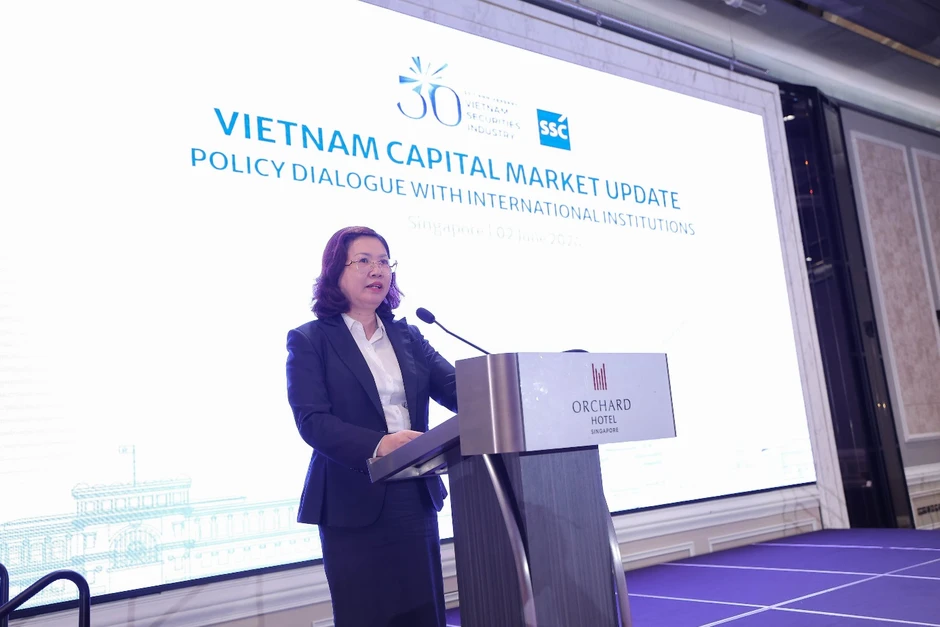 Ủy ban Chứng khoán Nhà nước giới thiệu chính sách phát triển thị trường vốn tại Singapore Ủy ban Chứng khoán Nhà nước giới thiệu chính sách phát triển thị trường vốn tại Singapore