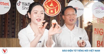 Vải thiều “cháy hàng” trên phiên livestream có Phó Chủ tịch tỉnh Bắc Ninh tham gia