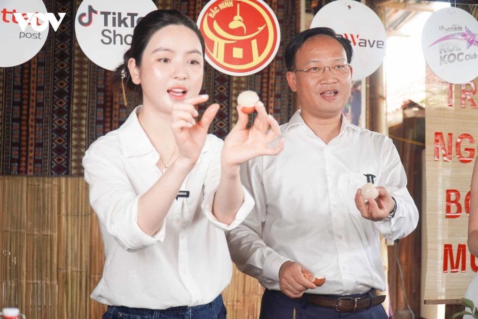 Vải thiều “cháy hàng” trên phiên livestream có Phó Chủ tịch tỉnh Bắc Ninh tham gia Vải thiều “cháy hàng” trên phiên livestream có Phó Chủ tịch tỉnh Bắc Ninh tham gia