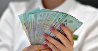 Vay 300 triệu trong 5 năm mỗi tháng trả bao nhiêu?