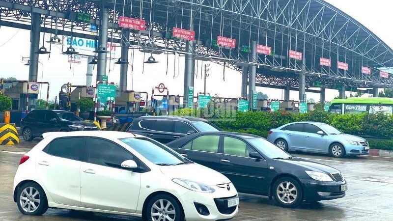 VETC tạm dừng thu phí dịch vụ Ví VETC VETC tạm dừng thu phí dịch vụ Ví VETC