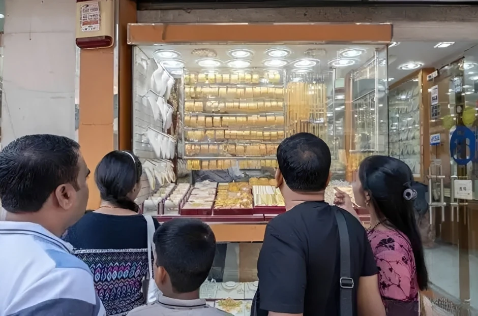Vì sao Dubai trở thành 'ngã ba' của thị trường vàng toàn cầu? Vì sao Dubai trở thành 'ngã ba' của thị trường vàng toàn cầu?
