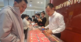 Vì sao giá vàng 'lao dốc' bất chấp căng thẳng địa chính trị leo thang?