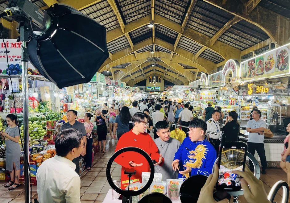 Vì sao tiểu thương chợ truyền thống bán online mãi không thành?