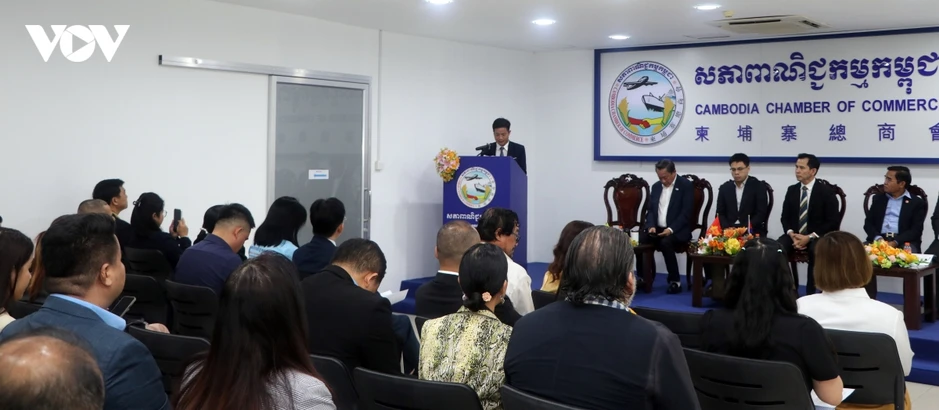 Việt Nam - Campuchia bắt tay thúc đẩy thương mại điện tử xuyên biên giới Việt Nam - Campuchia bắt tay thúc đẩy thương mại điện tử xuyên biên giới