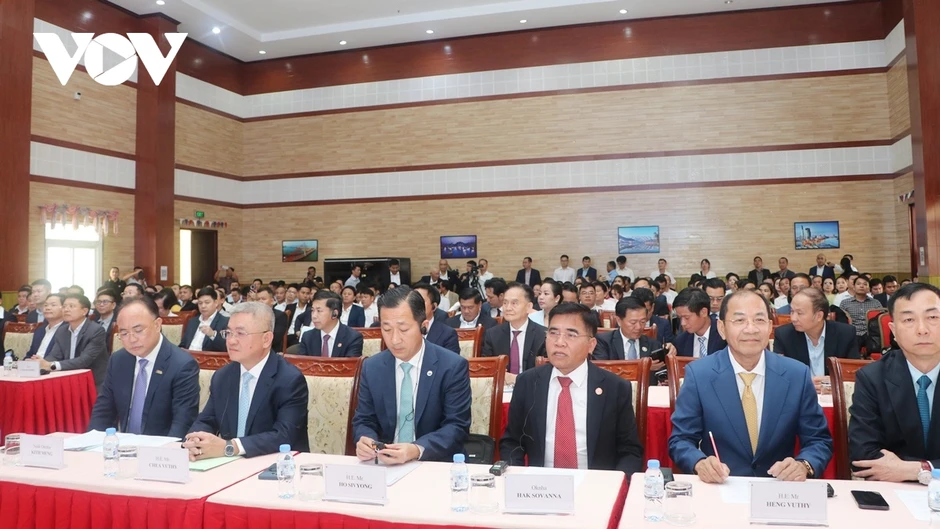 Việt Nam - Campuchia: Thúc đẩy hợp tác kinh tế qua kênh đối thoại trực tiếp Việt Nam - Campuchia: Thúc đẩy hợp tác kinh tế qua kênh đối thoại trực tiếp