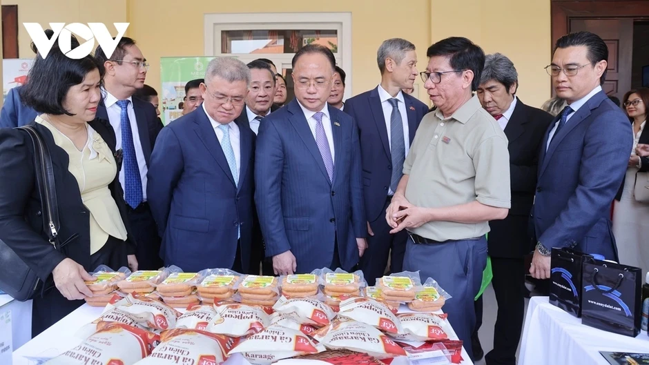 Việt Nam - Campuchia: Thúc đẩy hợp tác kinh tế qua kênh đối thoại trực tiếp Việt Nam - Campuchia: Thúc đẩy hợp tác kinh tế qua kênh đối thoại trực tiếp