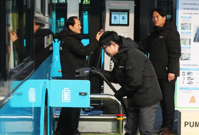 Việt Nam và mô hình phát triển trạm sạc xe điện: Kinh nghiệm từ các quốc gia đi trước Việt Nam và mô hình phát triển trạm sạc xe điện: Kinh nghiệm từ các quốc gia đi trước