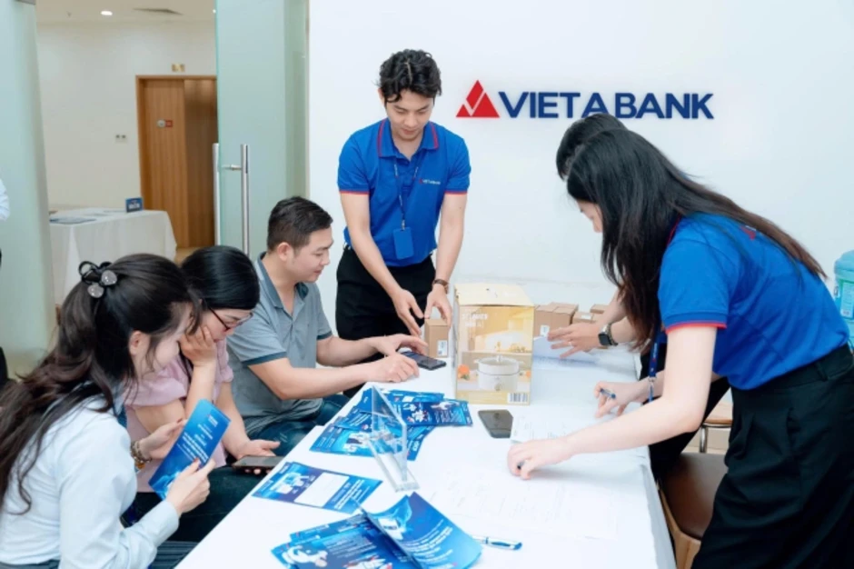 VietABank ra mắt 'trợ lý số' cho hộ kinh doanh VietABank ra mắt 'trợ lý số' cho hộ kinh doanh