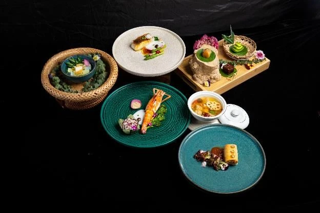 VietCharm vươn mình trở thành LOALOA Show, khai mở hành trình trải nghiệm văn hoá & ẩm thực mới VietCharm vươn mình trở thành LOALOA Show, khai mở hành trình trải nghiệm văn hoá & ẩm thực mới