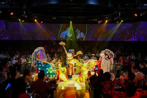 VietCharm vươn mình trở thành LOALOA Show, khai mở hành trình trải nghiệm văn hoá & ẩm thực mới VietCharm vươn mình trở thành LOALOA Show, khai mở hành trình trải nghiệm văn hoá & ẩm thực mới