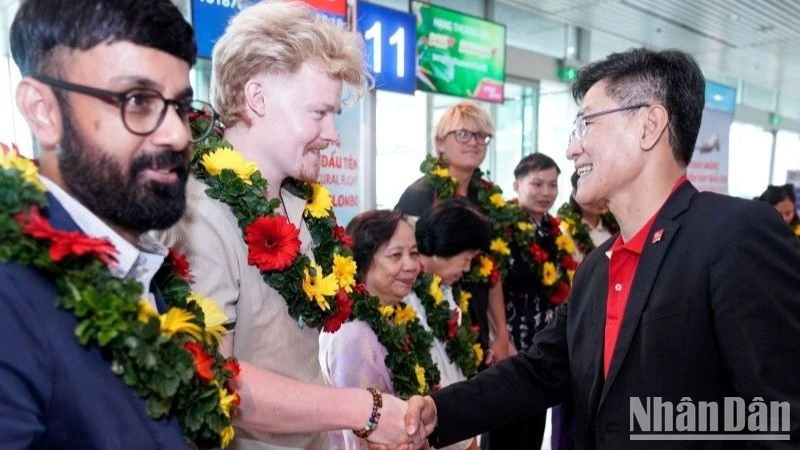 Vietjet khai trương đường bay thẳng Colombo-Thành phố Hồ Chí Minh, mở lối đến đảo quốc Sri Lanka Vietjet khai trương đường bay thẳng Colombo-Thành phố Hồ Chí Minh, mở lối đến đảo quốc Sri Lanka