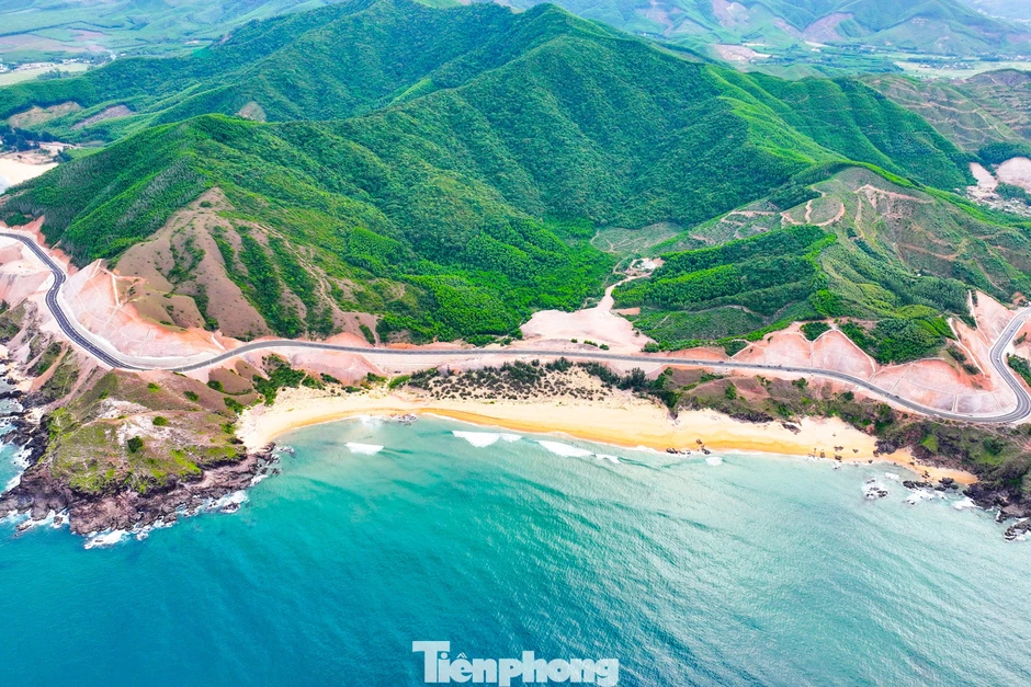 'View triệu đô' trên cung đường Gia Lai vừa khai thác 'View triệu đô' trên cung đường Gia Lai vừa khai thác