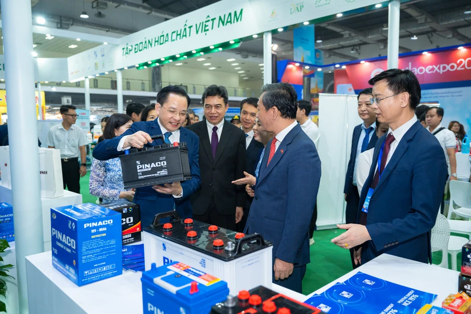 Vinachem tại VIETLAO EXPO 2026: Từ kết nối thương mại đến mở rộng hợp tác Việt - Lào Vinachem tại VIETLAO EXPO 2026: Từ kết nối thương mại đến mở rộng hợp tác Việt - Lào