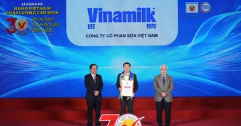Vinamilk 30 năm liên tiếp được vinh danh hàng Việt Nam chất lượng cao