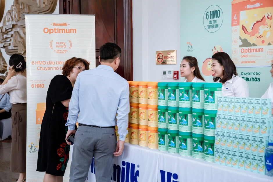 Vinamilk cùng chung tay vì một mùa hè hạnh phúc, an toàn cho trẻ em Việt Nam Vinamilk cùng chung tay vì một mùa hè hạnh phúc, an toàn cho trẻ em Việt Nam