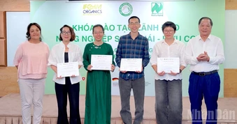 Vinh danh 4 đề án phát triển nông nghiệp sinh thái, hữu cơ