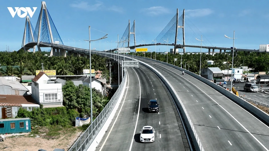 Vĩnh Long tập trung cải thiện môi trường đầu tư, hướng tới tăng trưởng hai con số Vĩnh Long tập trung cải thiện môi trường đầu tư, hướng tới tăng trưởng hai con số