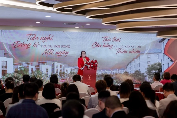 Vinhomes Hải Vân Bay khai trương VPBH tại Hà Nội, dòng vốn phía Bắc vào đô thị vịnh biển miền Trung ngày càng mạnh Vinhomes Hải Vân Bay khai trương VPBH tại Hà Nội, dòng vốn phía Bắc vào đô thị vịnh biển miền Trung ngày càng mạnh