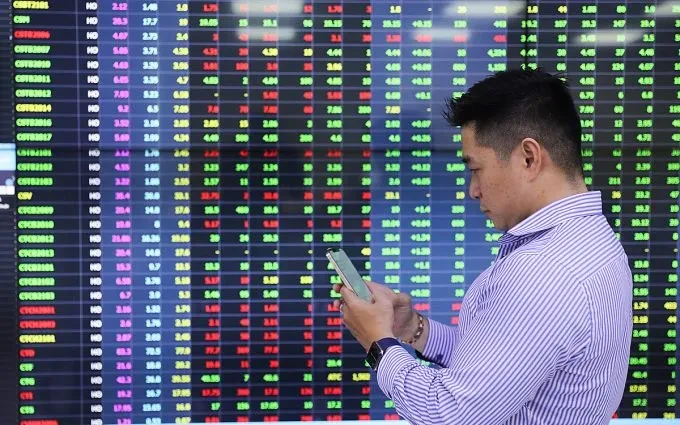 VN-Index giảm gần 17 điểm VN-Index giảm gần 17 điểm