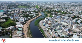 Vướng mặt bằng, thiếu cát khiến dự án kênh Tham Lương - Bến Cát chậm tiến độ