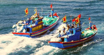Vượt khó ra khơi, ngư dân trúng “lộc”