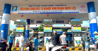 Xăng E10 bán đại trà từ 1-6: Giải bài toán nguồn cung hàng trăm ngàn tấn thế nào?