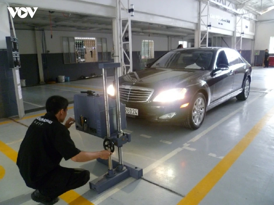 Xăng E10 bị người dùng “hoài nghi”, thợ sửa xe và kỹ sư nói gì? Xăng E10 bị người dùng “hoài nghi”, thợ sửa xe và kỹ sư nói gì?