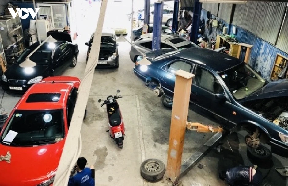 Xăng E10 bị người dùng “hoài nghi”, thợ sửa xe và kỹ sư nói gì? Xăng E10 bị người dùng “hoài nghi”, thợ sửa xe và kỹ sư nói gì?