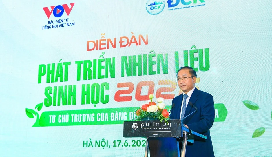 Xăng E10 và bài toán xây dựng hệ sinh thái nhiên liệu sinh học quốc gia Xăng E10 và bài toán xây dựng hệ sinh thái nhiên liệu sinh học quốc gia