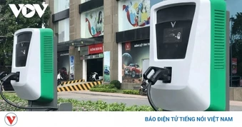 Xe điện gia tăng đột biến, làm sao đáp ứng nhu cầu sạc điện của người dân?