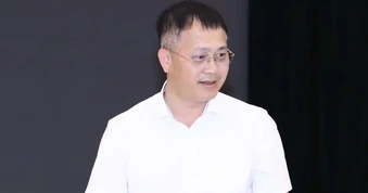 Xem xét điều chỉnh giá trần vé máy bay nội địa