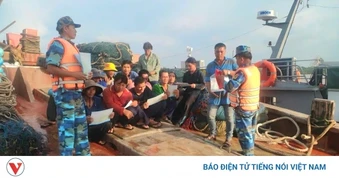 Xử lý 02 tàu cá khai thác thủy sản sai vùng quy định
