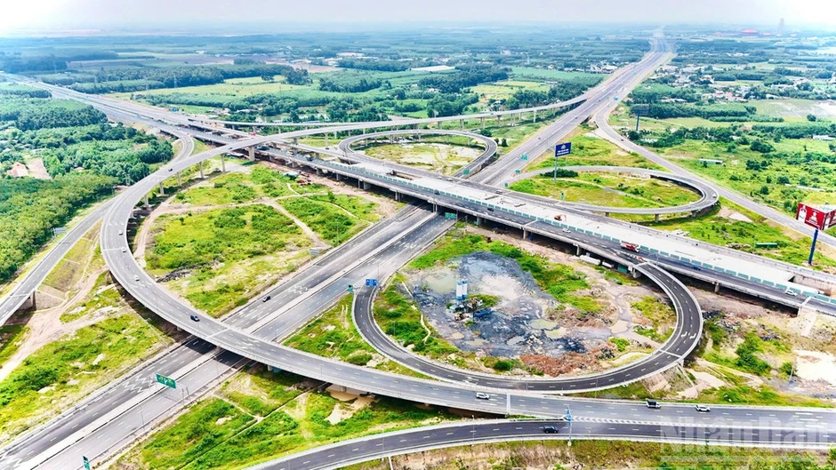 Xử lý dứt điểm vướng mắc các dự án kết nối sân bay Long Thành Xử lý dứt điểm vướng mắc các dự án kết nối sân bay Long Thành