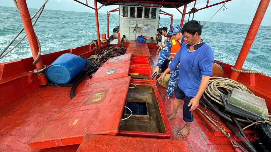 Xử lý nghiêm buôn lậu, gian lận thương mại xăng dầu trên toàn quốc Xử lý nghiêm buôn lậu, gian lận thương mại xăng dầu trên toàn quốc