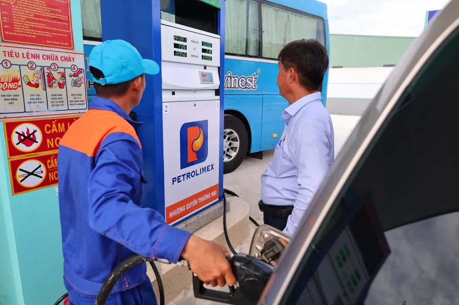Yến sào Khánh Hòa: Khai trương Cửa hàng xăng dầu, Cửa hàng yến sào và ra mắt sản phẩm mới Sanest/Sanvinest SVN79 Yến sào Khánh Hòa: Khai trương Cửa hàng xăng dầu, Cửa hàng yến sào và ra mắt sản phẩm mới Sanest/Sanvinest SVN79