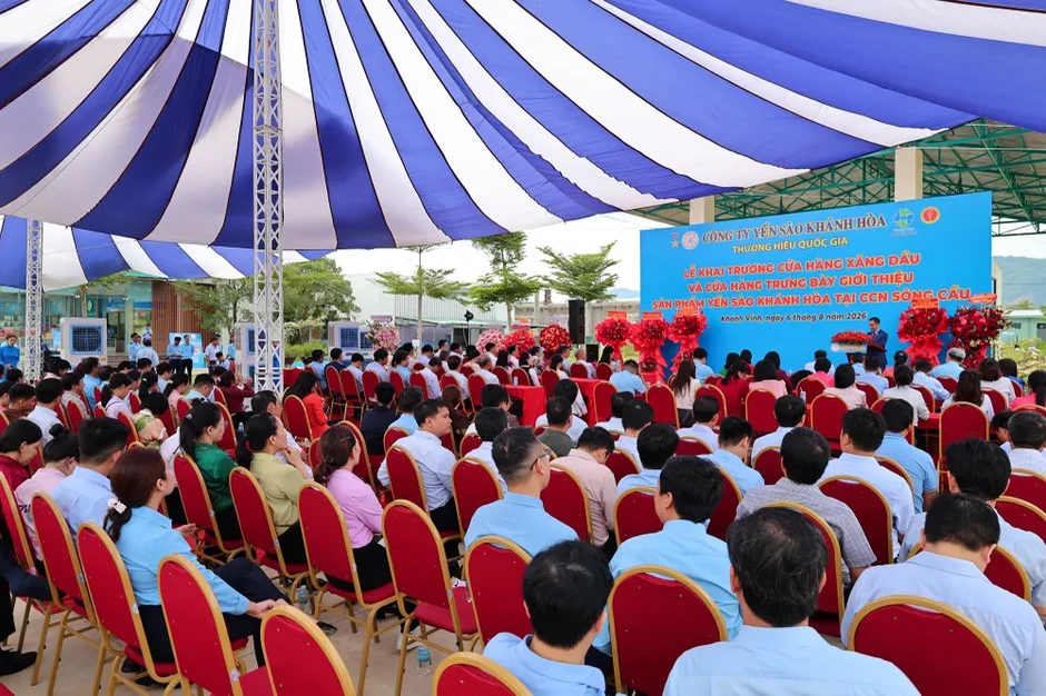 Yến sào Khánh Hòa: Khai trương Cửa hàng xăng dầu, Cửa hàng yến sào và ra mắt sản phẩm mới Sanest/Sanvinest SVN79 Yến sào Khánh Hòa: Khai trương Cửa hàng xăng dầu, Cửa hàng yến sào và ra mắt sản phẩm mới Sanest/Sanvinest SVN79