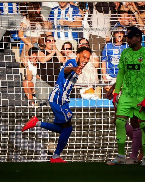 ‘Tài năng trẻ’ Aubameyang làm loạn La Liga ‘Tài năng trẻ’ Aubameyang làm loạn La Liga