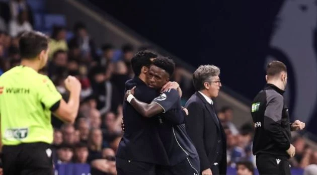 5 điểm nhấn Espanyol 0-2 Real: Vinicius lên tiếng, Barca mất vui