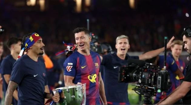 6 điểm nhấn Barcelona 2-0 Real: Bản năng sát thủ; Dấu ấn của Flick 6 điểm nhấn Barcelona 2-0 Real: Bản năng sát thủ; Dấu ấn của Flick