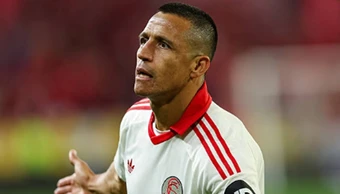 Alexis Sanchez lập công, Sevilla đánh bại Real Sociedad để nỗ lực đua trụ hạng La Liga