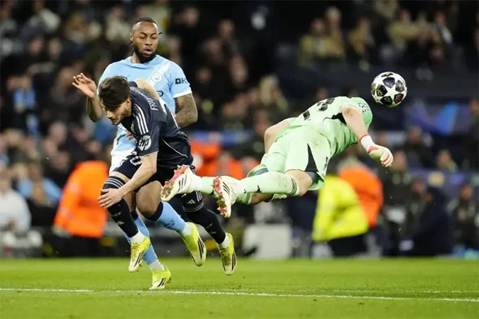 Andriy Lunin: Nam diễn viên phụ xuất sắc nhất thế giới trở lại sân khấu Andriy Lunin: Nam diễn viên phụ xuất sắc nhất thế giới trở lại sân khấu