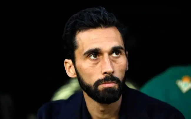 Bàn tay sắt của Arbeloa khiến nội bộ Real Madrid tan nát Bàn tay sắt của Arbeloa khiến nội bộ Real Madrid tan nát