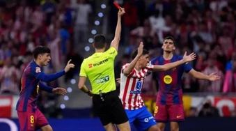 Ban trọng tài xác nhận Barca thoát thẻ đỏ trước Atletico