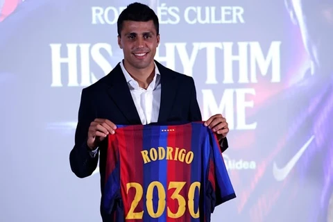 Barca mua Rodri để làm gì? Barca mua Rodri để làm gì?