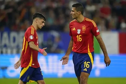 Barca mua Rodri để làm gì? Barca mua Rodri để làm gì?