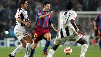 Barca tham dự giải giao hữu đặc biệt lần đầu sau 24 năm