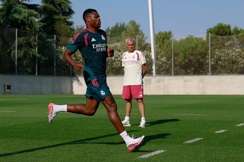 Barca thích người nào, Real Madrid... mua người đó Barca thích người nào, Real Madrid... mua người đó