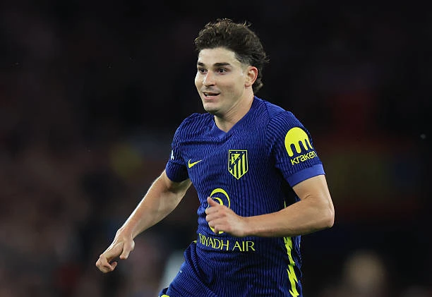 Barcelona dễ nếm trái đắng vì quá ám ảnh Julian Alvarez Barcelona dễ nếm trái đắng vì quá ám ảnh Julian Alvarez